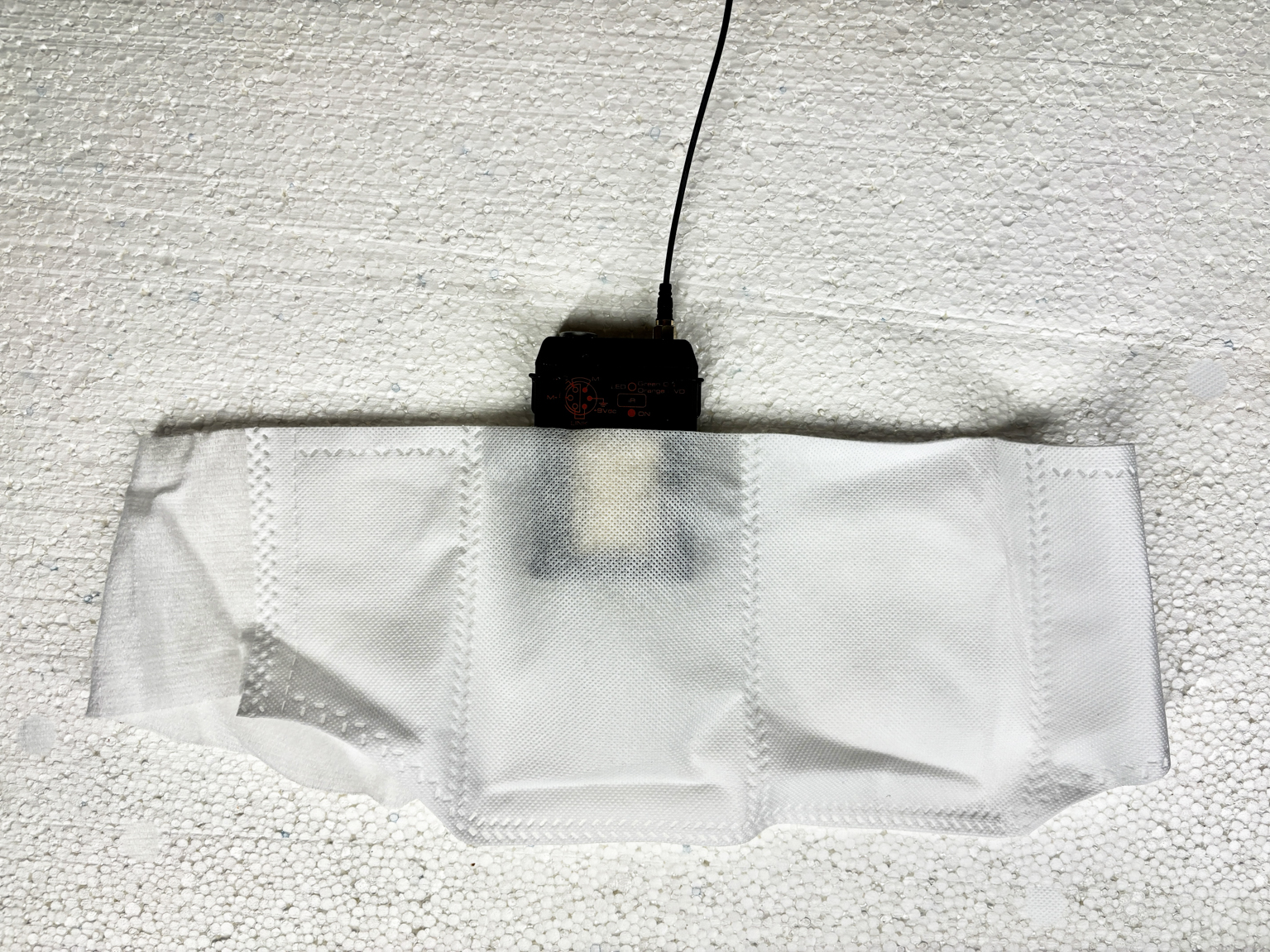 CEINTURE CINEMA DISSIMULATION CAMOUFLAGE ÉMETTEUR MICRO SUR ACTEUR