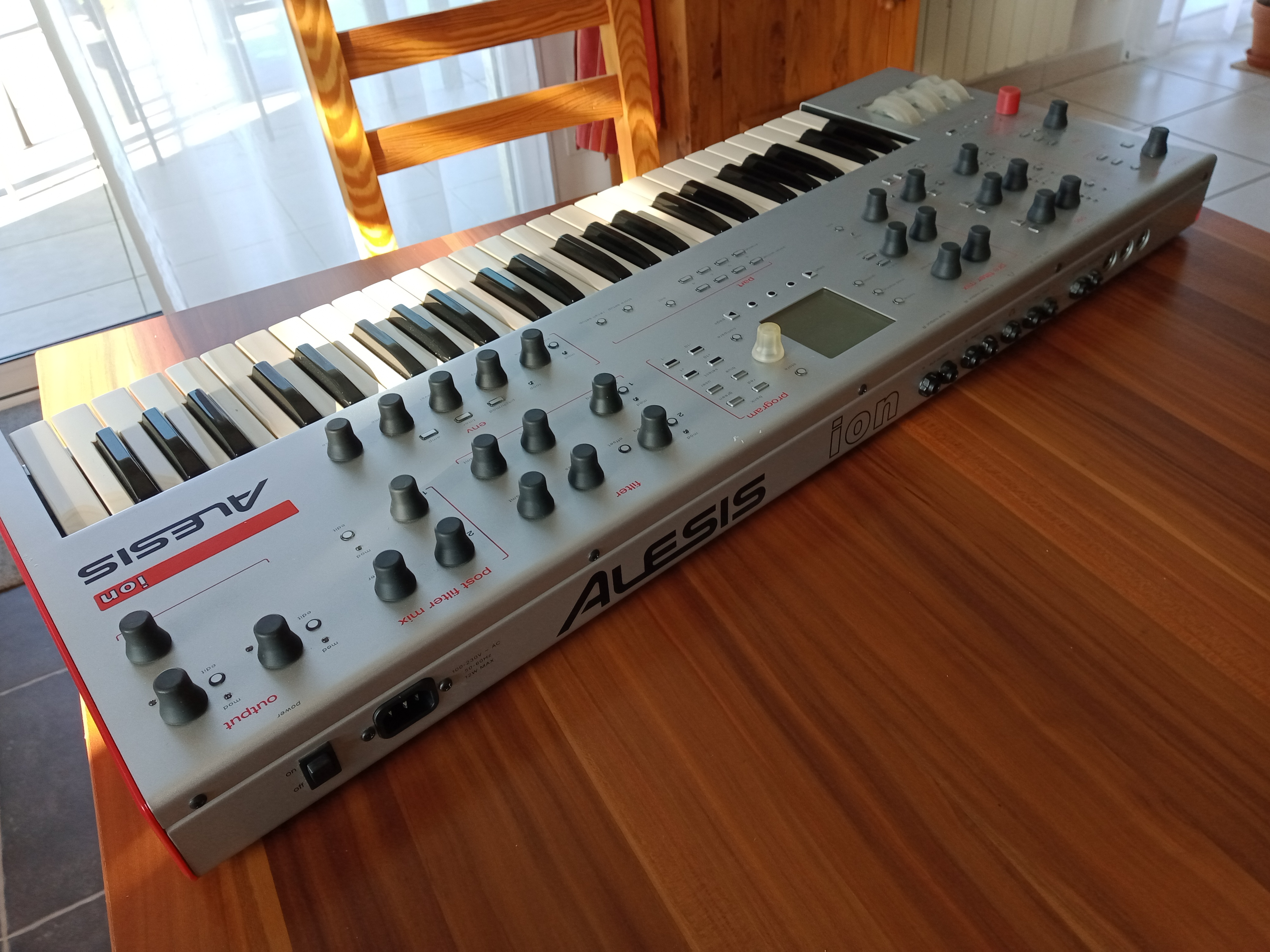 Vends Synthé Alésis ION
