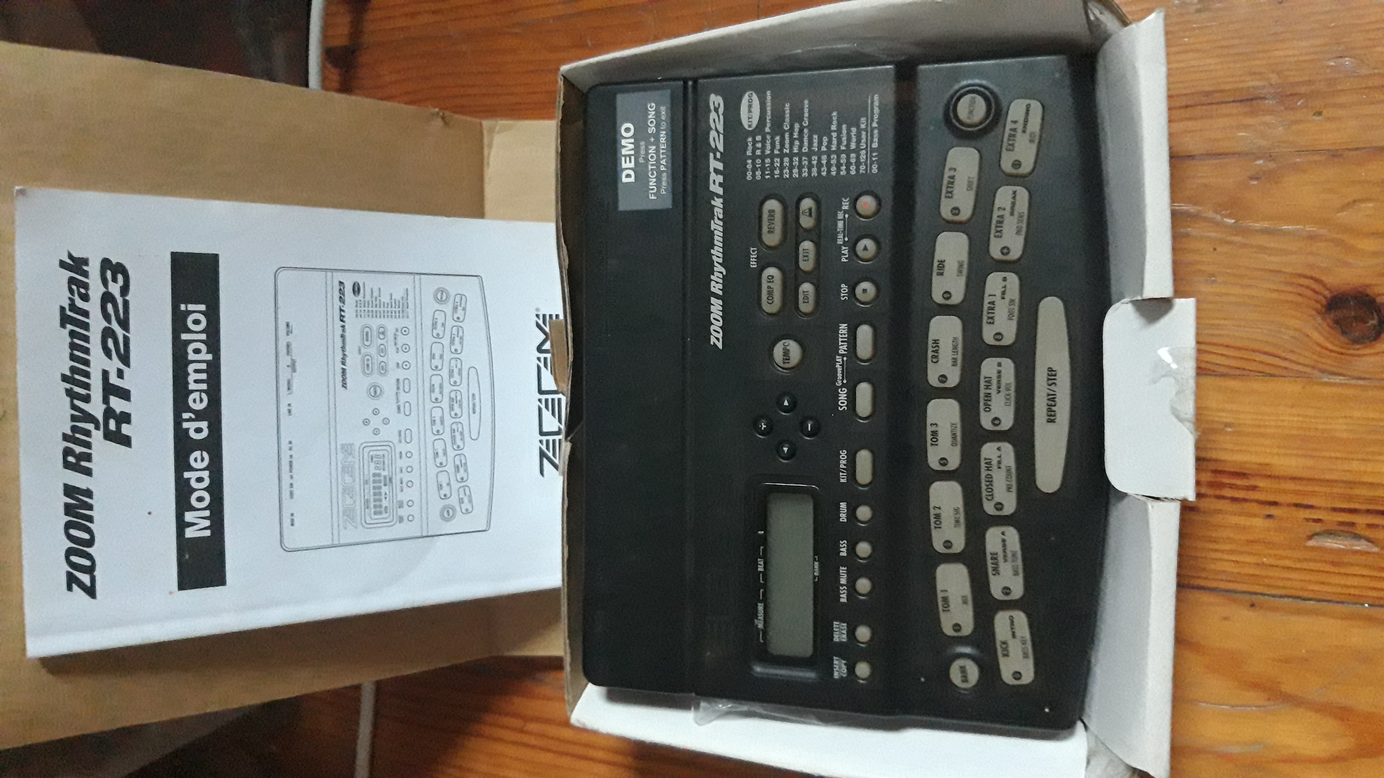 Vends Zoom Rythmtrak RT-223 
