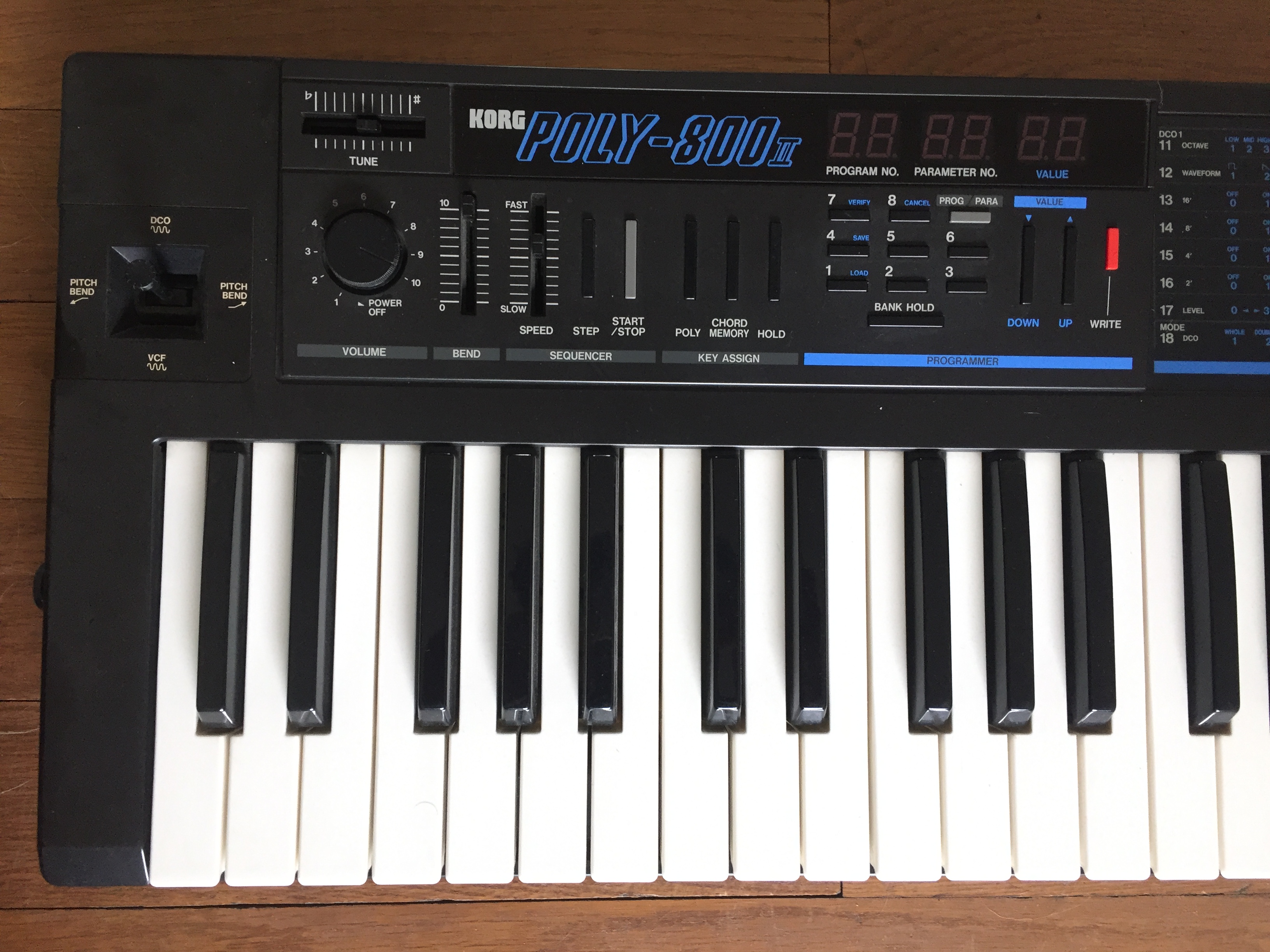 Korg Poly-800 v2 (12915)