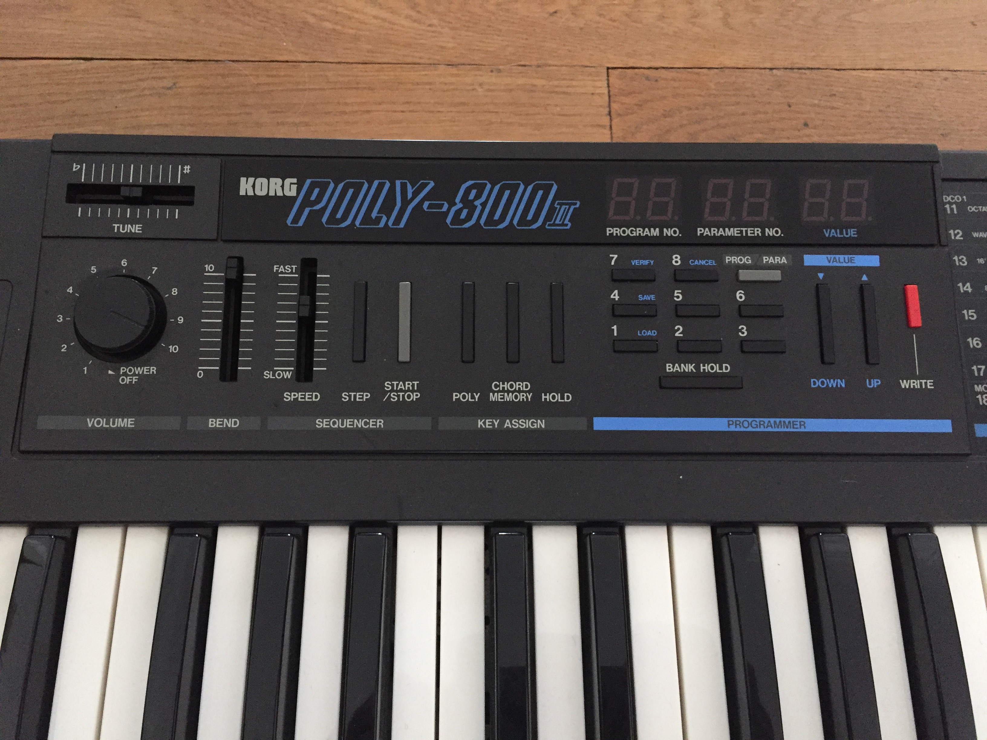 Korg Poly-800 v2 (62246)