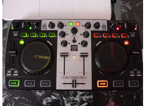 Mixvibes U-Mix Control Pro 2 (88876)