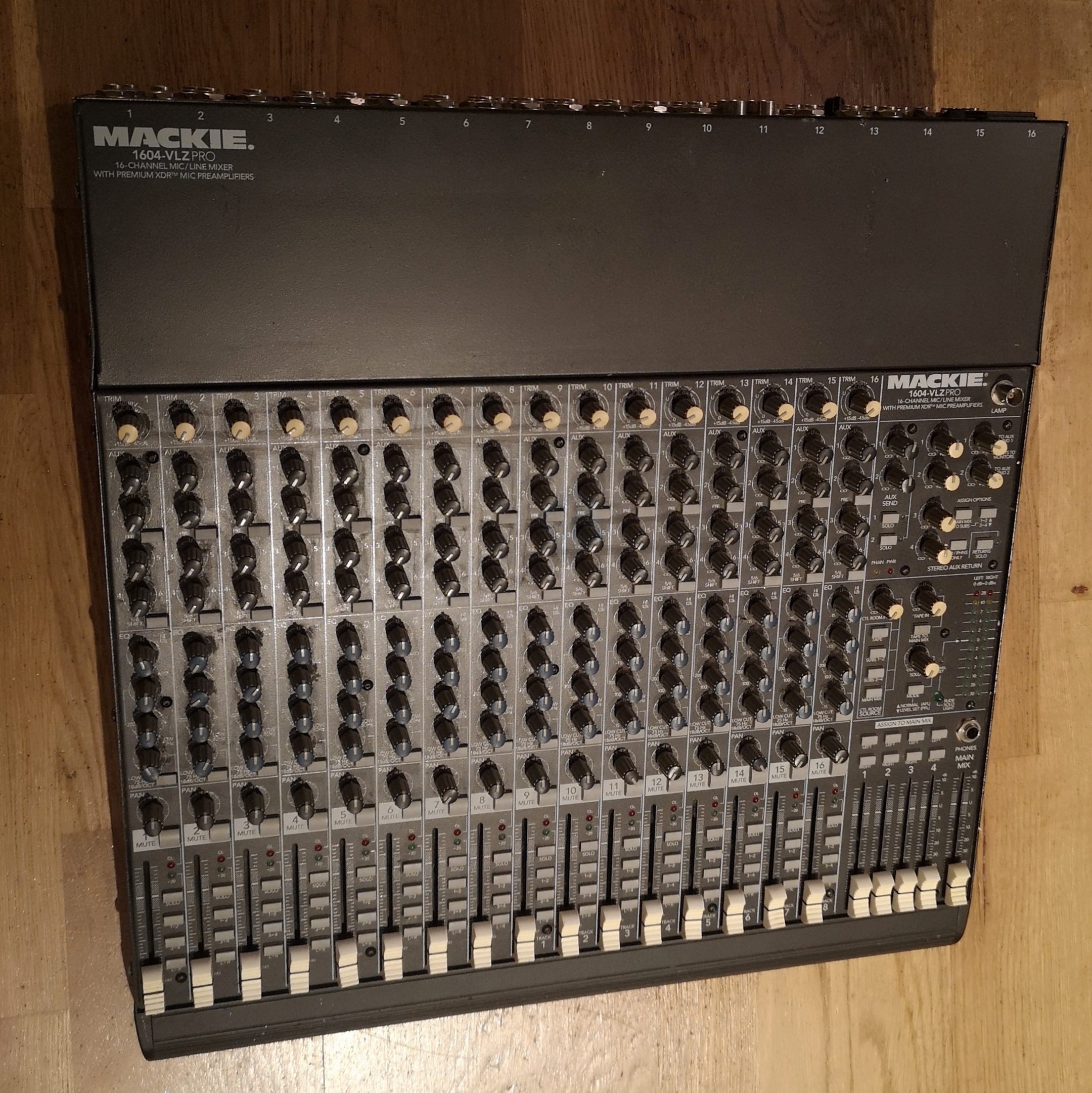 Vends table de mixage Mackie 1604 vlz pro