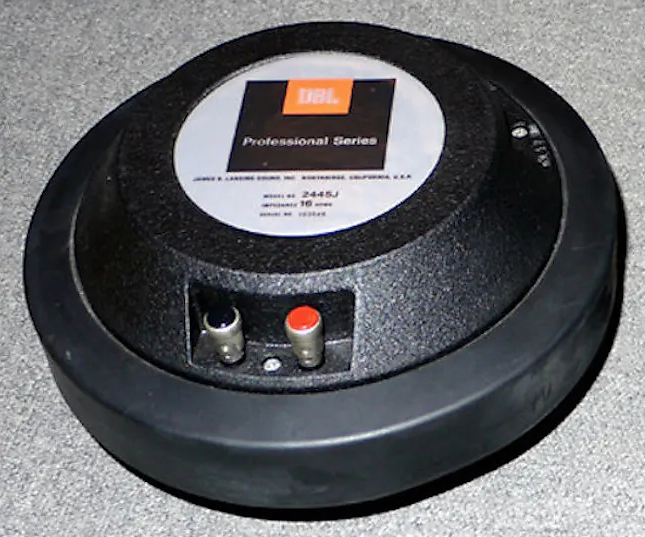 JBL2445J-dessus