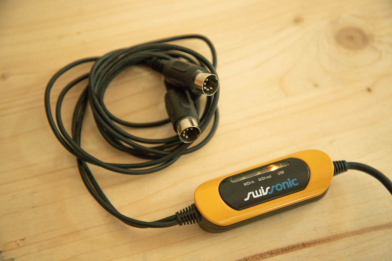 Interface MIDI in / MIDI out / USB Swissonic