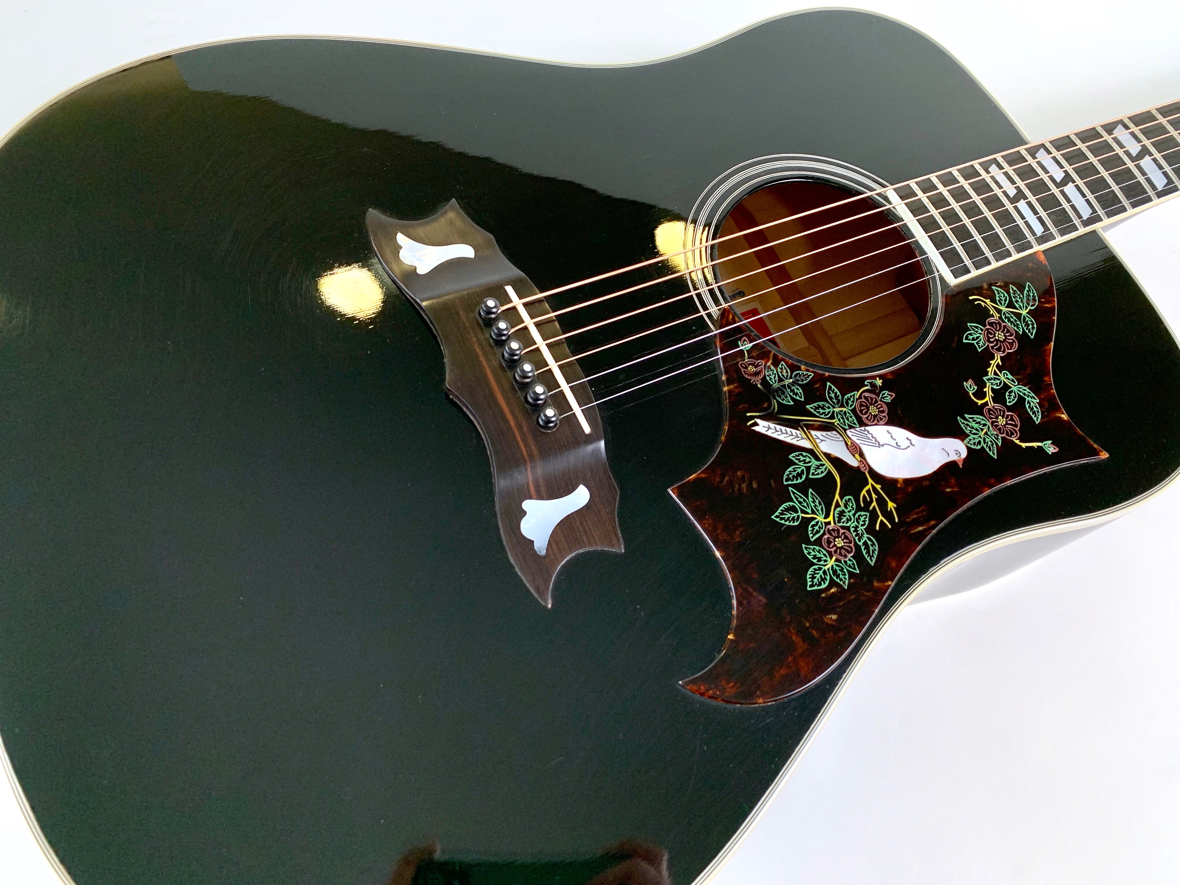Gibson Dove (18086)