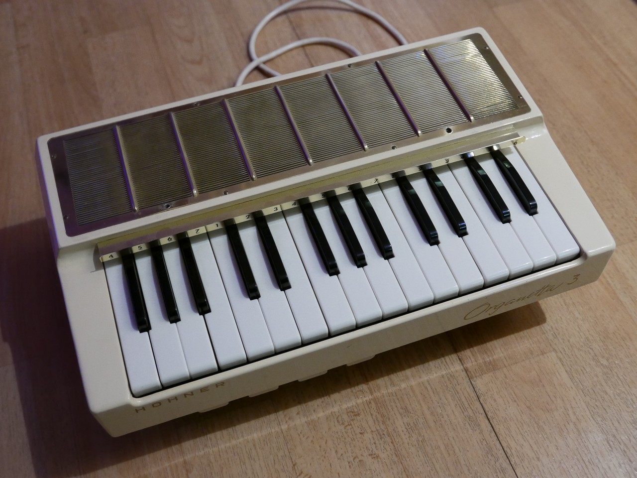 Vends Hohner Organetta III en bon état + accessoires