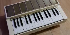 Vends Hohner Organetta III en bon état + accessoires
