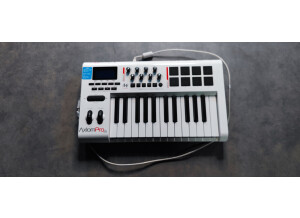 Axiom pro 25