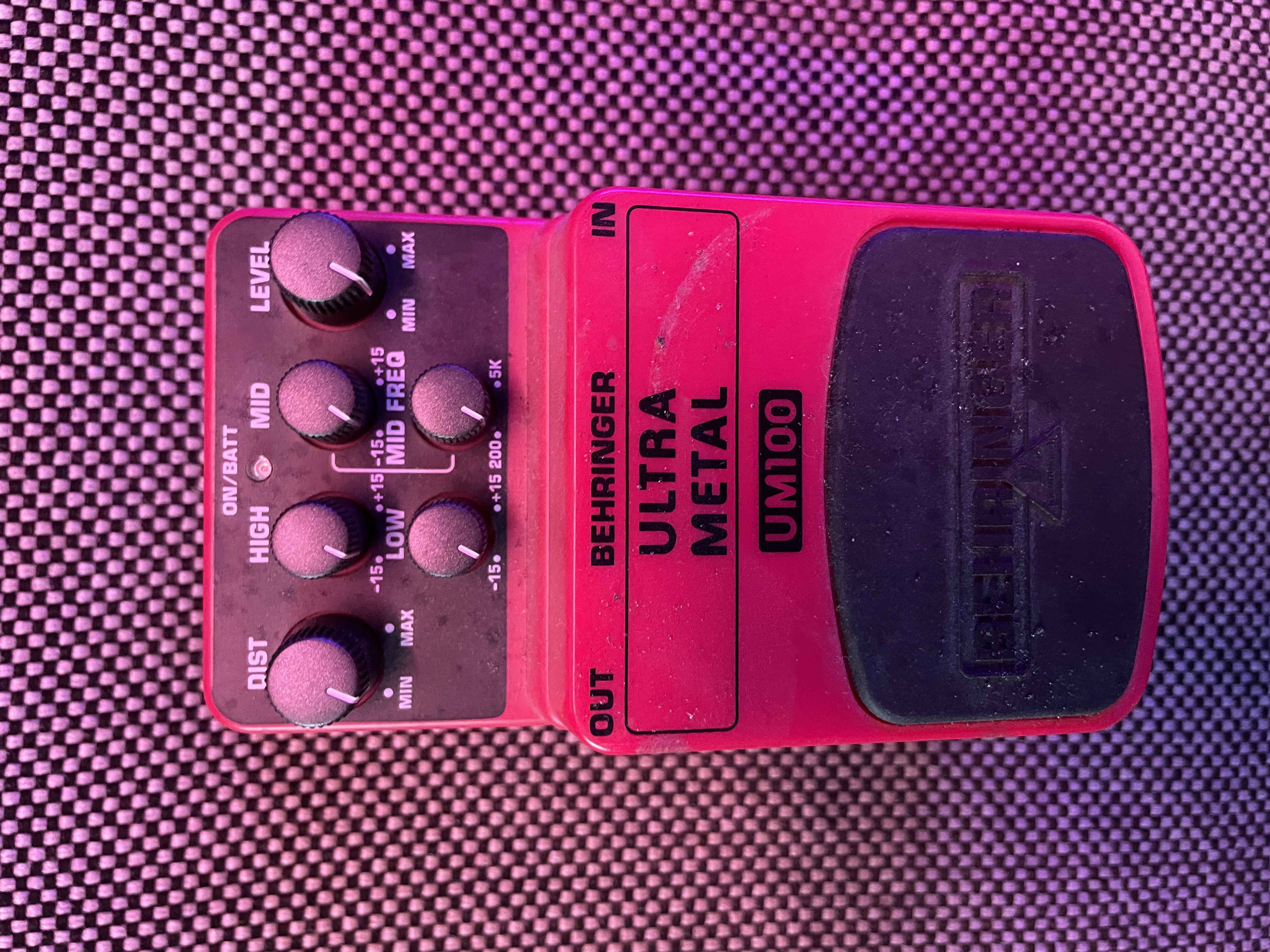 vend Behringer Ultra Metal UM100
