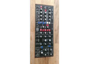 Behringer Model D (37083)