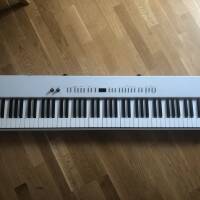 Vends clavier Roland fp4
