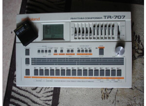 Roland TR-707 (10801)