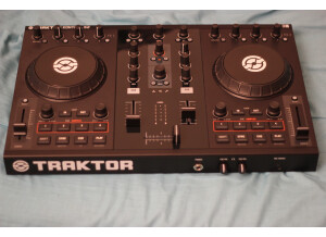 Native Instruments Traktor Kontrol S2 (24942)