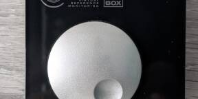 Vends boitier de simulation d'environnement de mixage Focusrite VRM Box