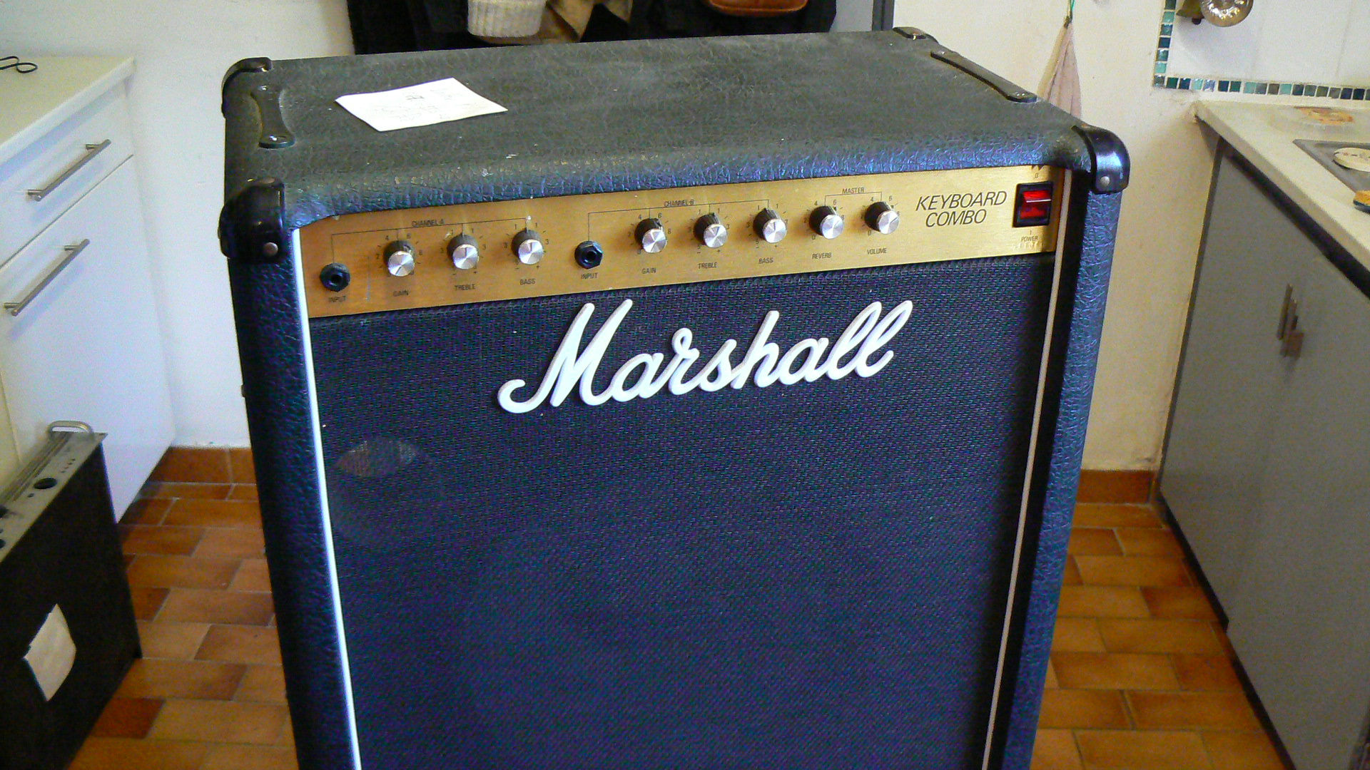 vends Marshall Model 5306