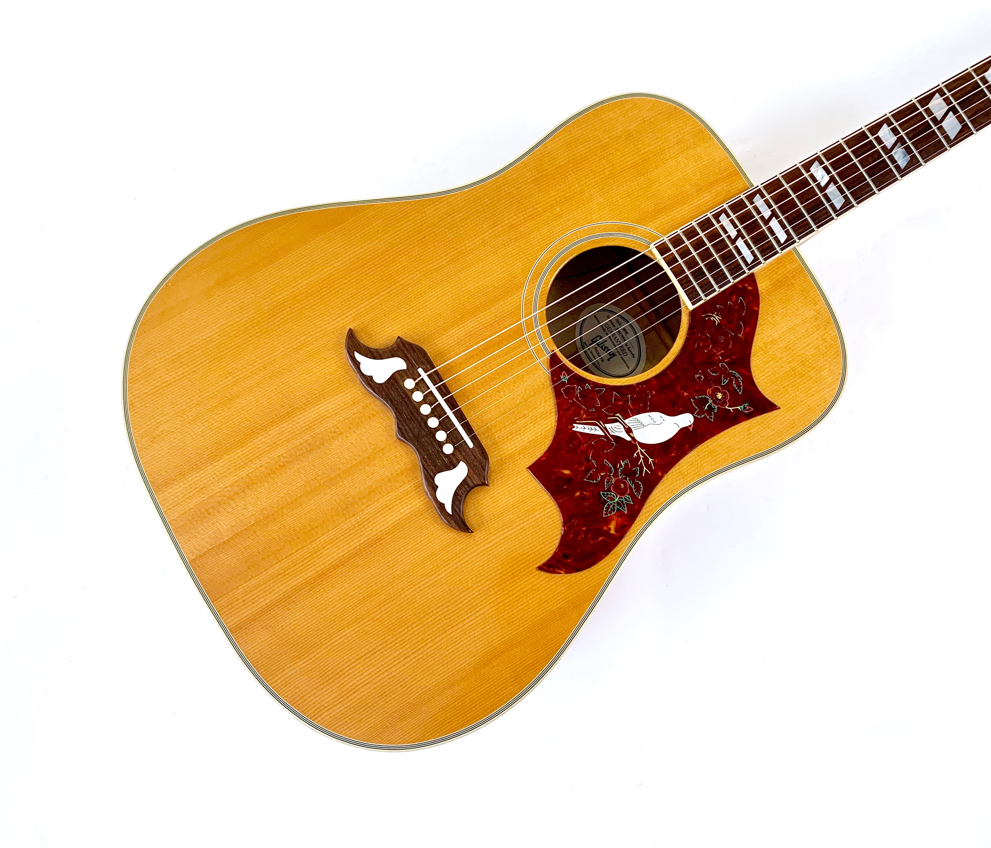 Gibson Dove (97676)