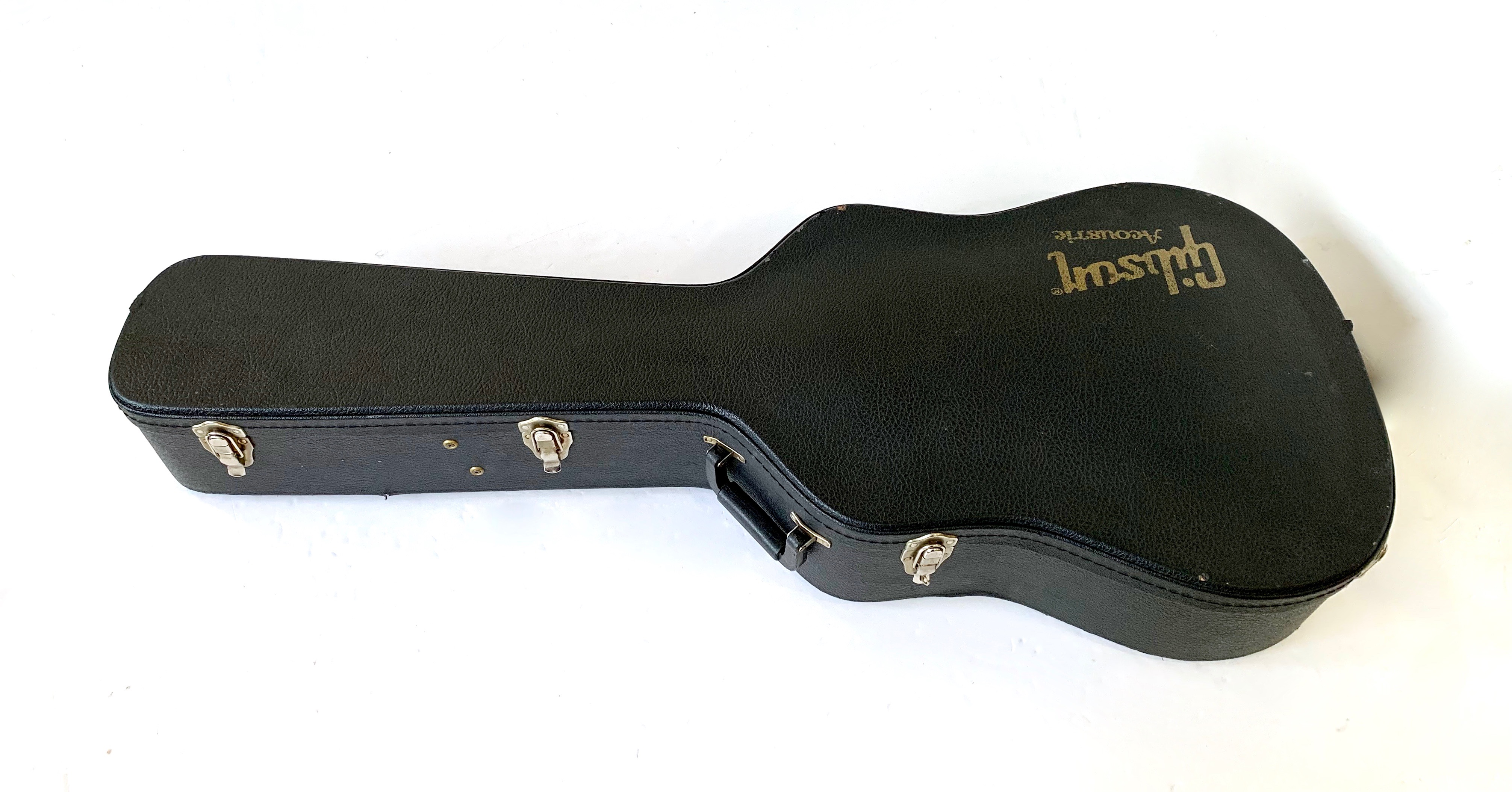 Gibson Dove (34648)