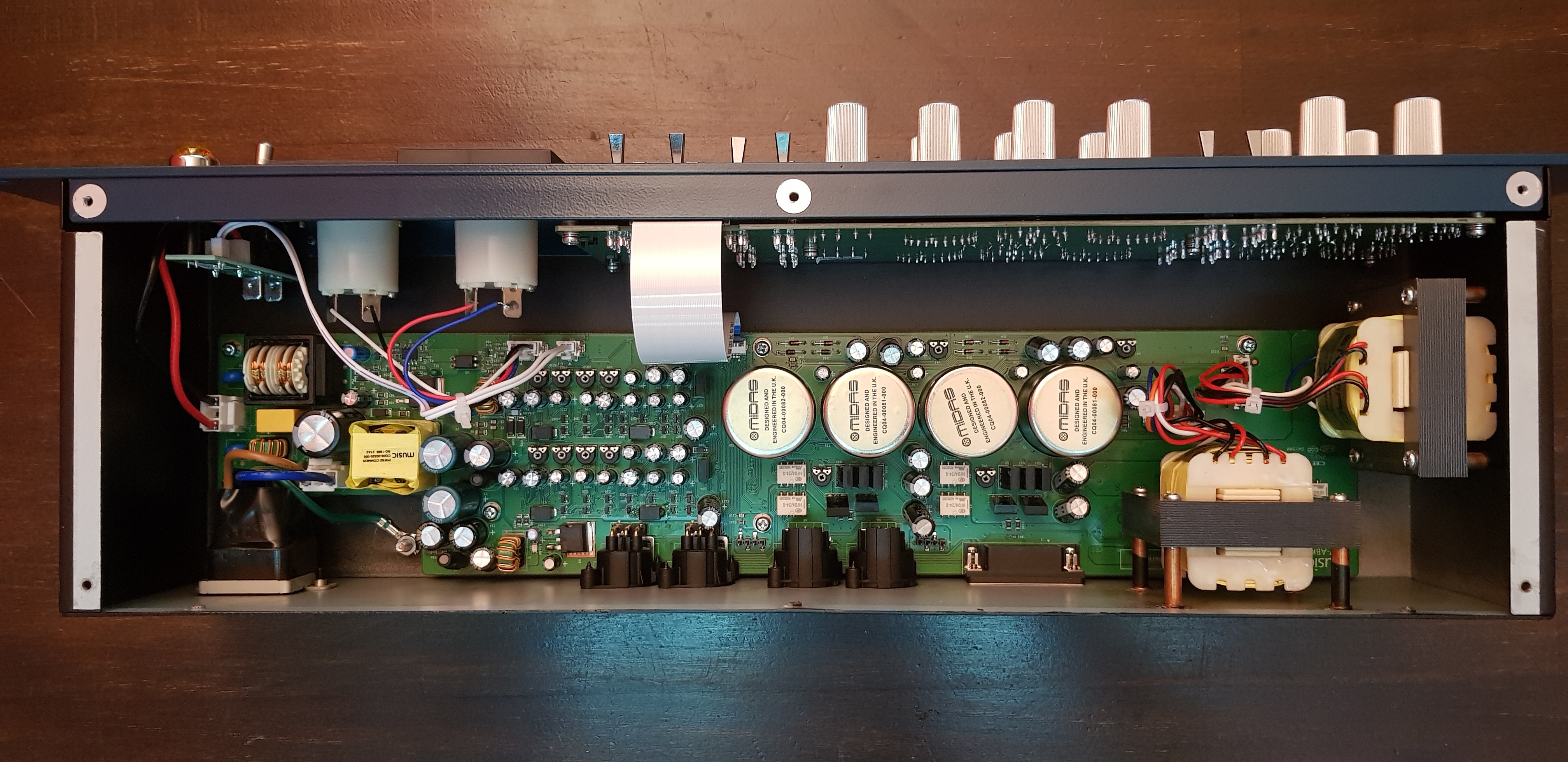 Behringer 369 Inside