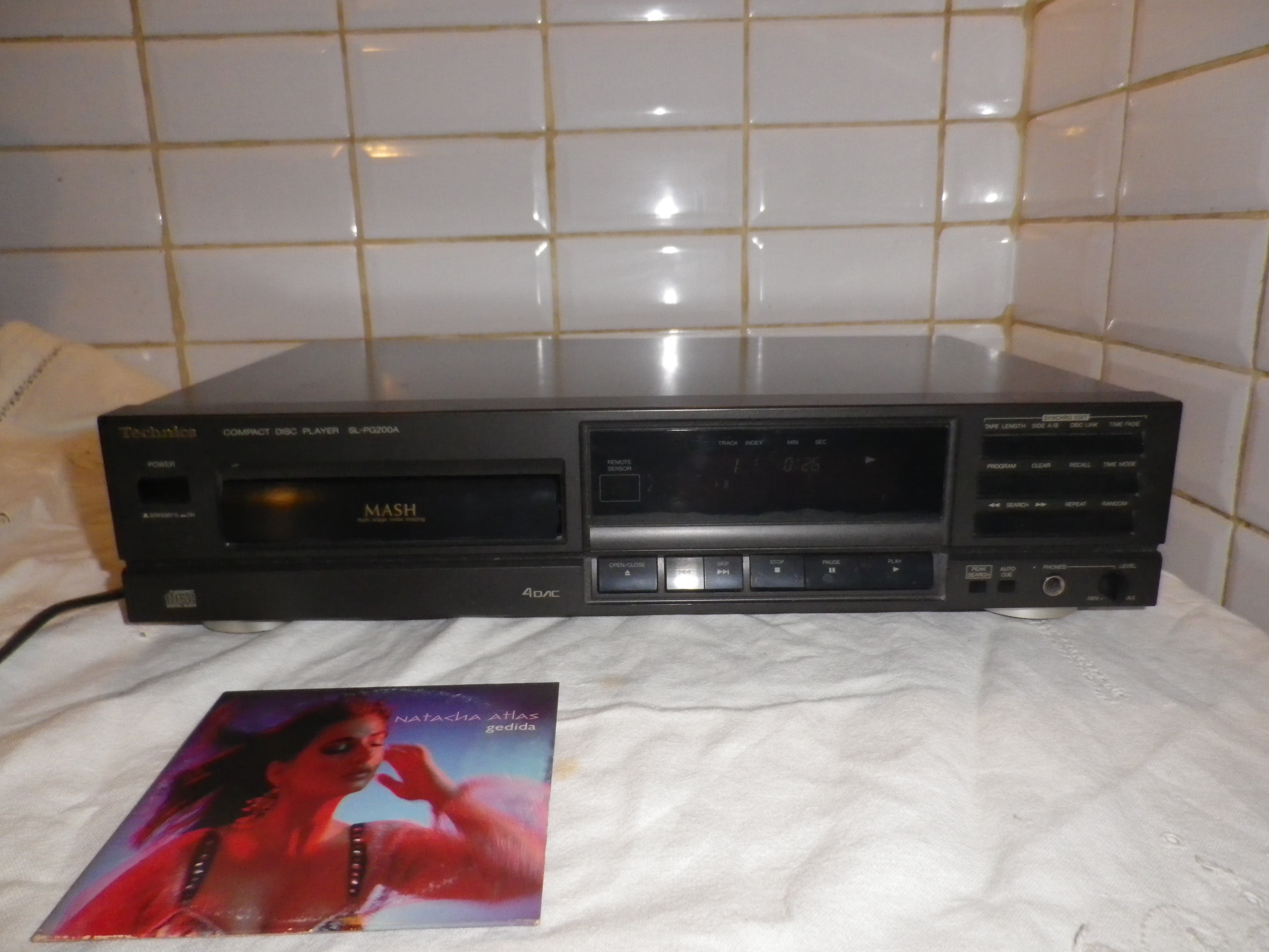 Lecteur cd audio technics compact disc player SL-PG200A sans télécommande