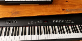 Piano numérique Yamaha CP33 – Toucher lourd – Remise Paris 18e