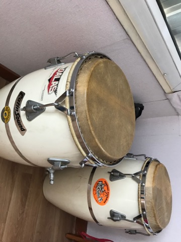 Vends paire de congas (tumba & conga )Wooding percussion 