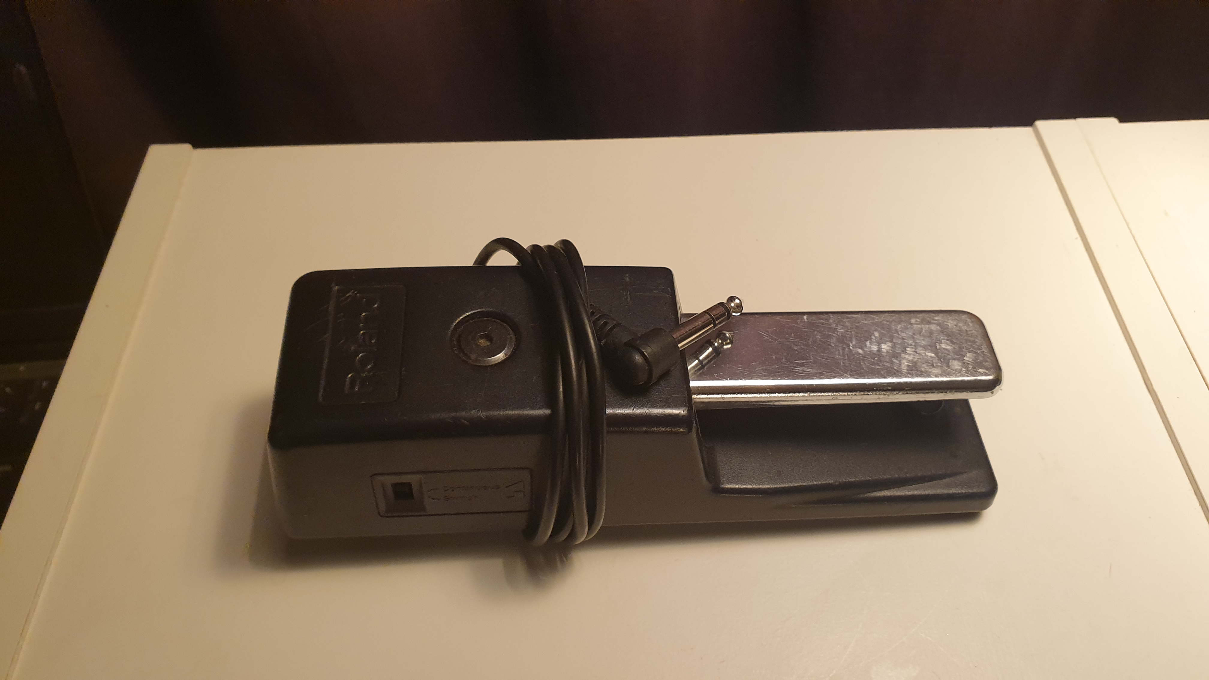 Vends pedale sustain Roland DP-8