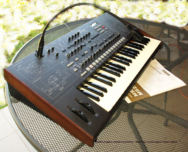 Korg MS2000B
