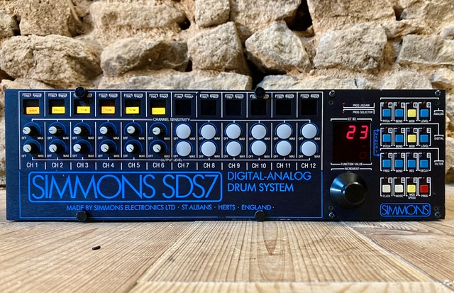 Simmons SDS7 révisé 
