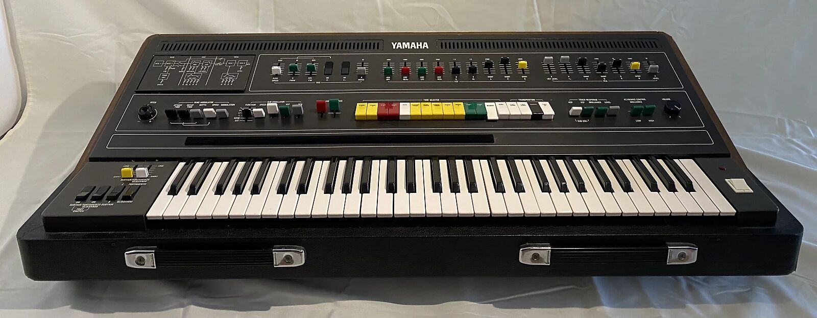 Yamaha CS60 - Synthétiseur légendaire - Parfait état - Révisé et assuré