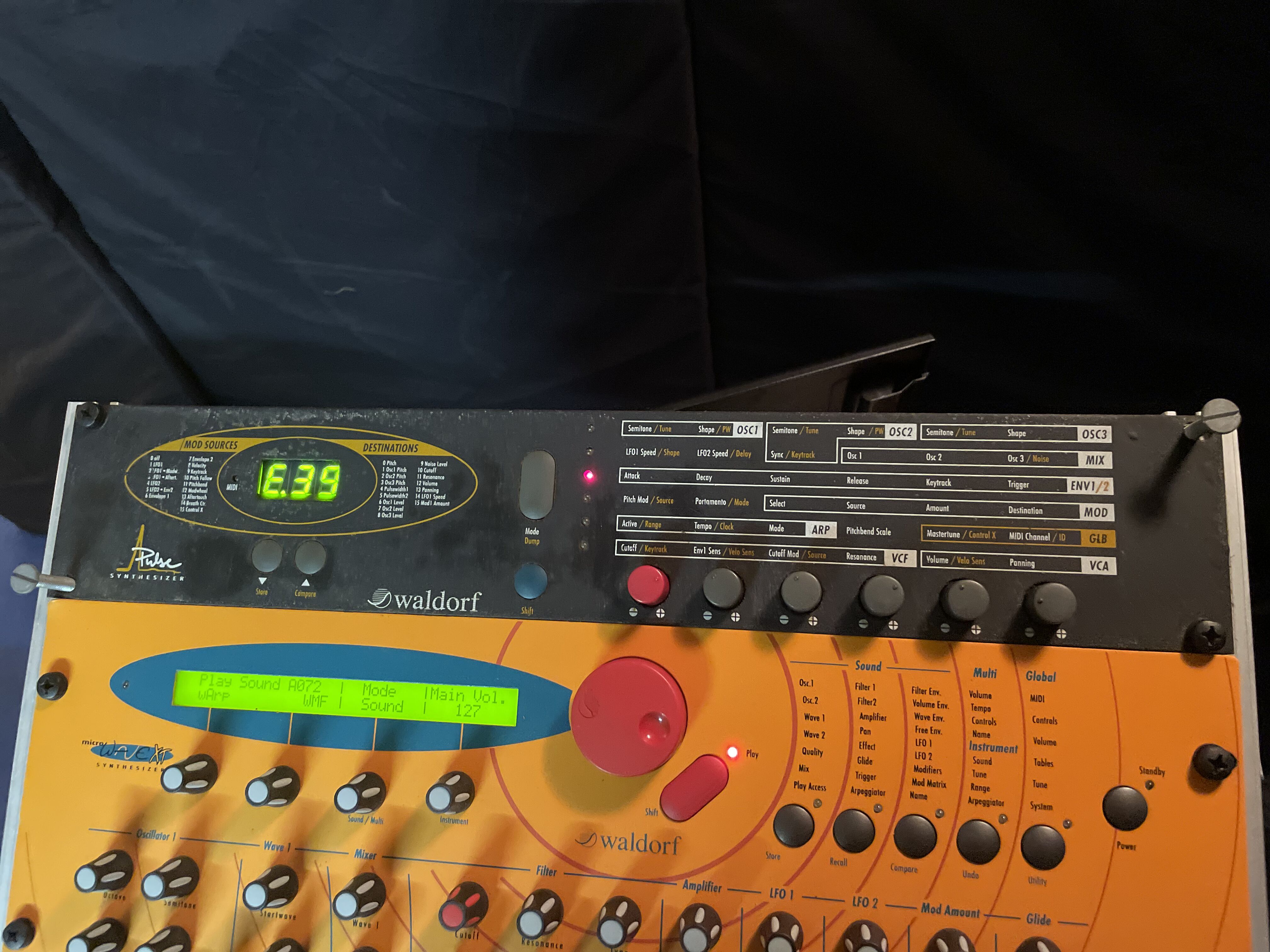 Vends synthétiseur Waldorf Pulse