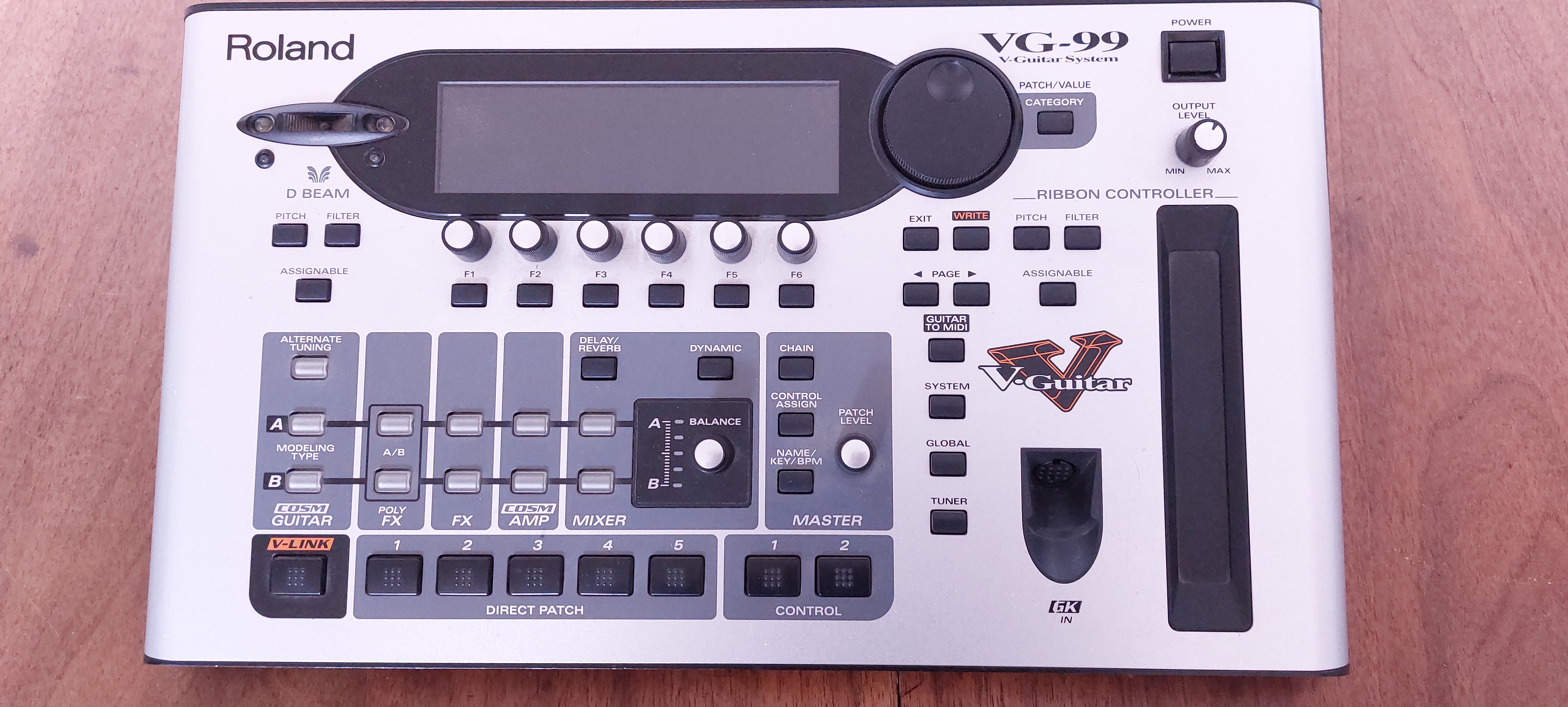 Vends Synthé Guitare Roland VG 99