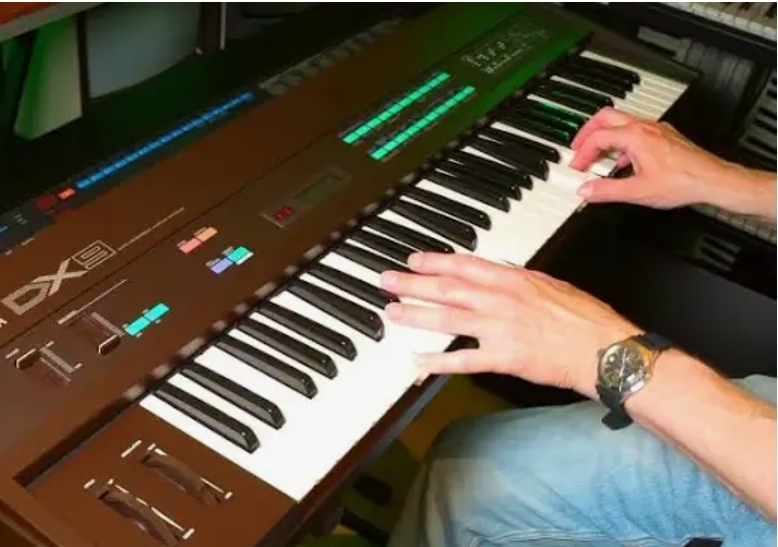 Vends DX9 YAMAHA 83 VINTAGE