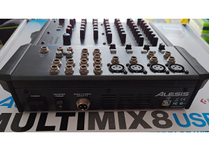 Alesis MultiMix 8 USB FX (96132)