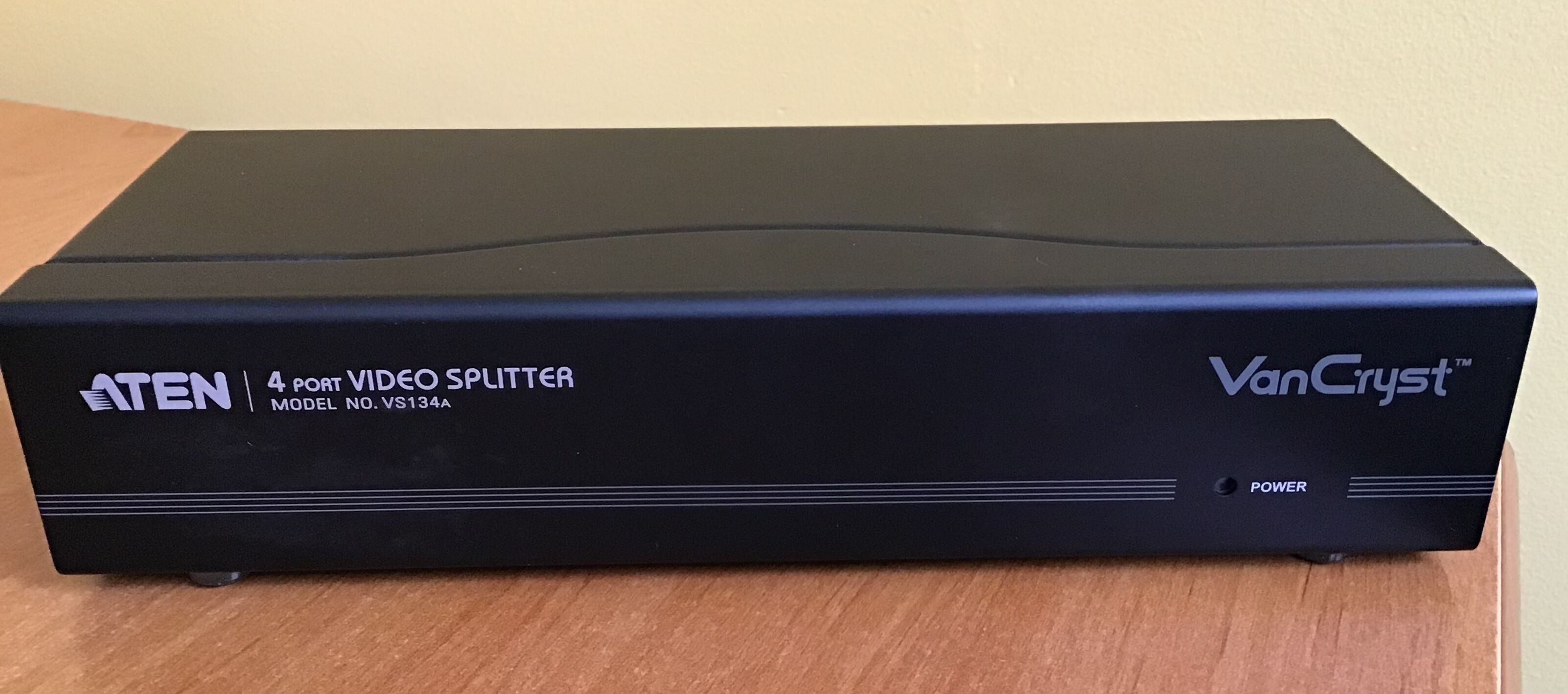 Vends splitter/distributeur ATEN 4 écrans VGA