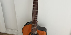 Vends guitare nylon électroacoustique Takamine EG128SC