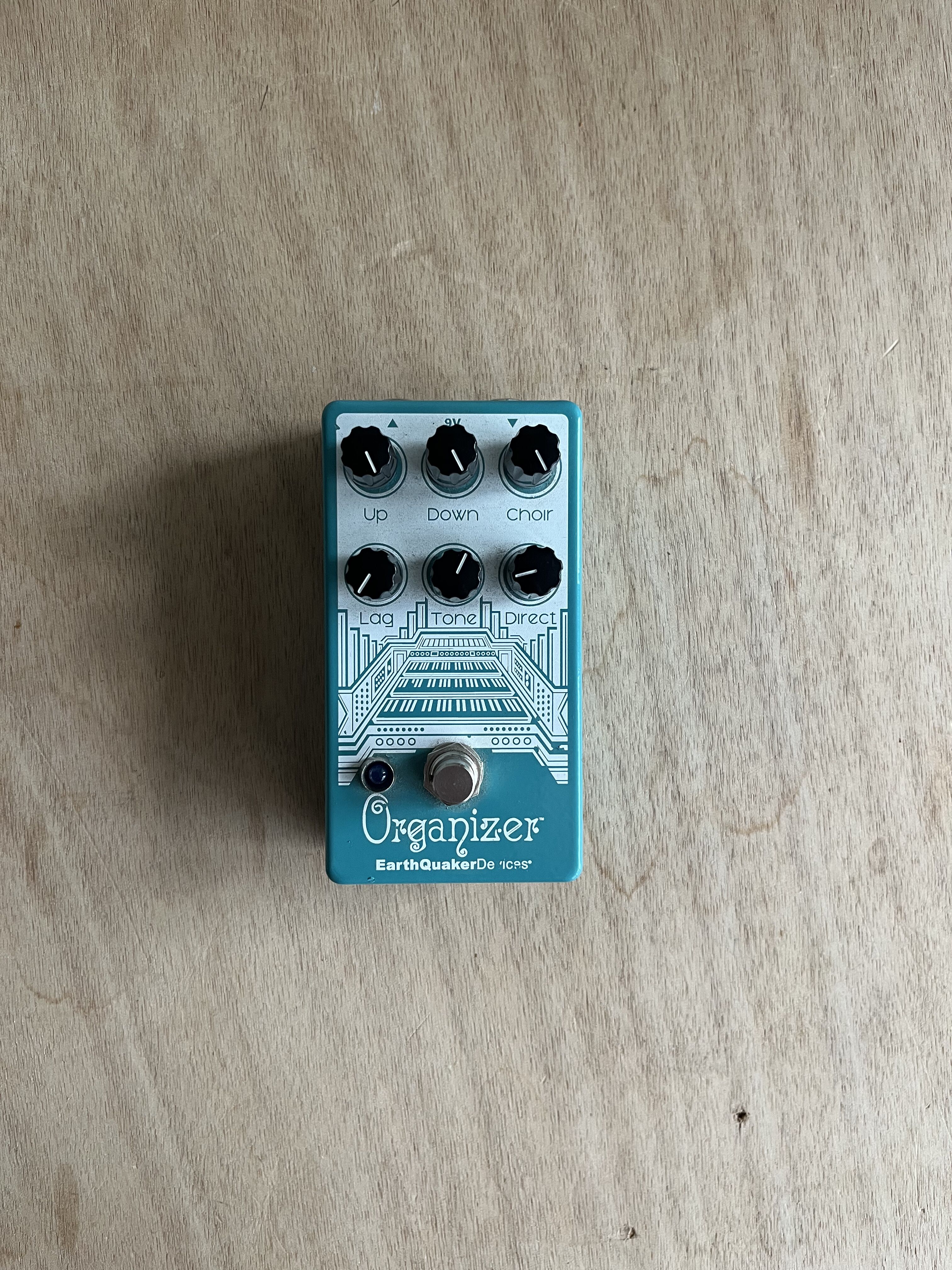 Vends Earthquaker Organizer 