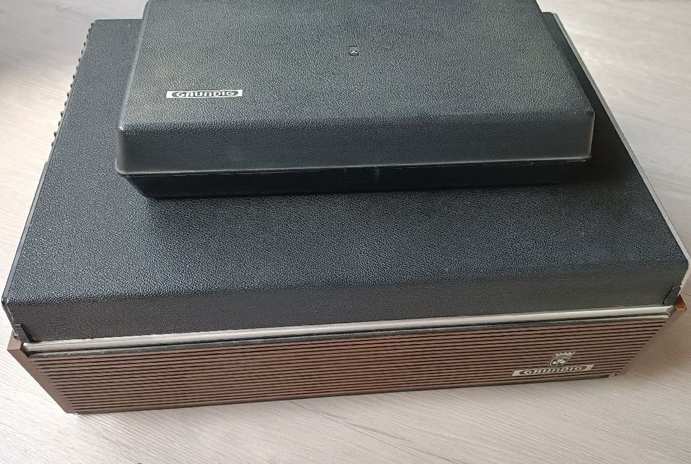 Grundig 04