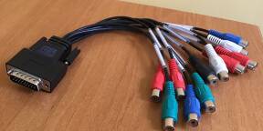 Vends Breakout cable Blackmagic Intensity Pro