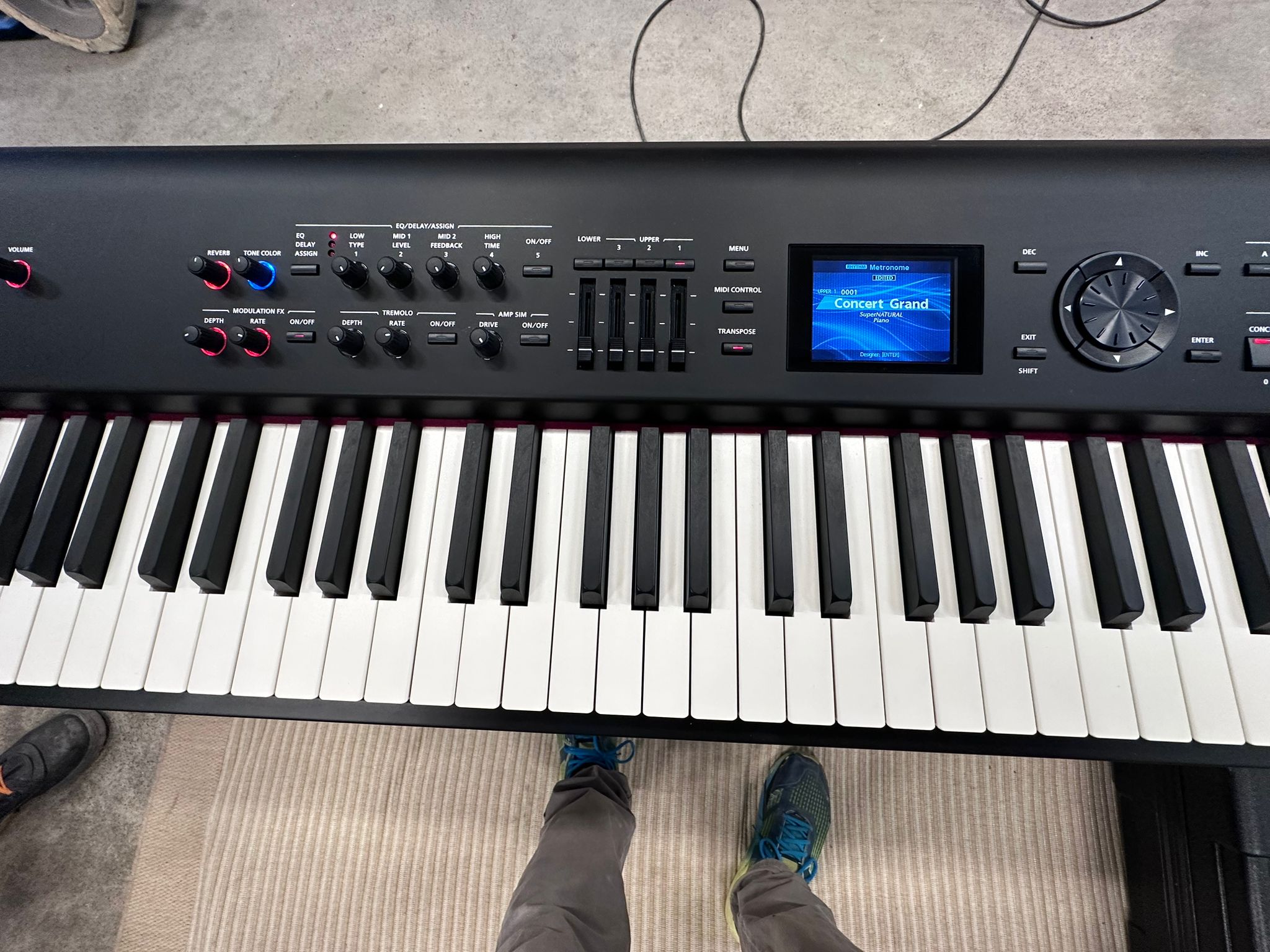 Roland RD800 + fly-case GATOR + banquette K&M + pédales