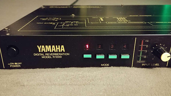 Yamaha R1000 reverb analogique 