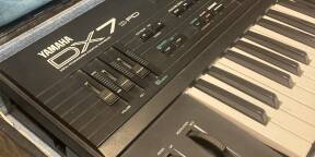Vends Yamaha DX7 IIFD