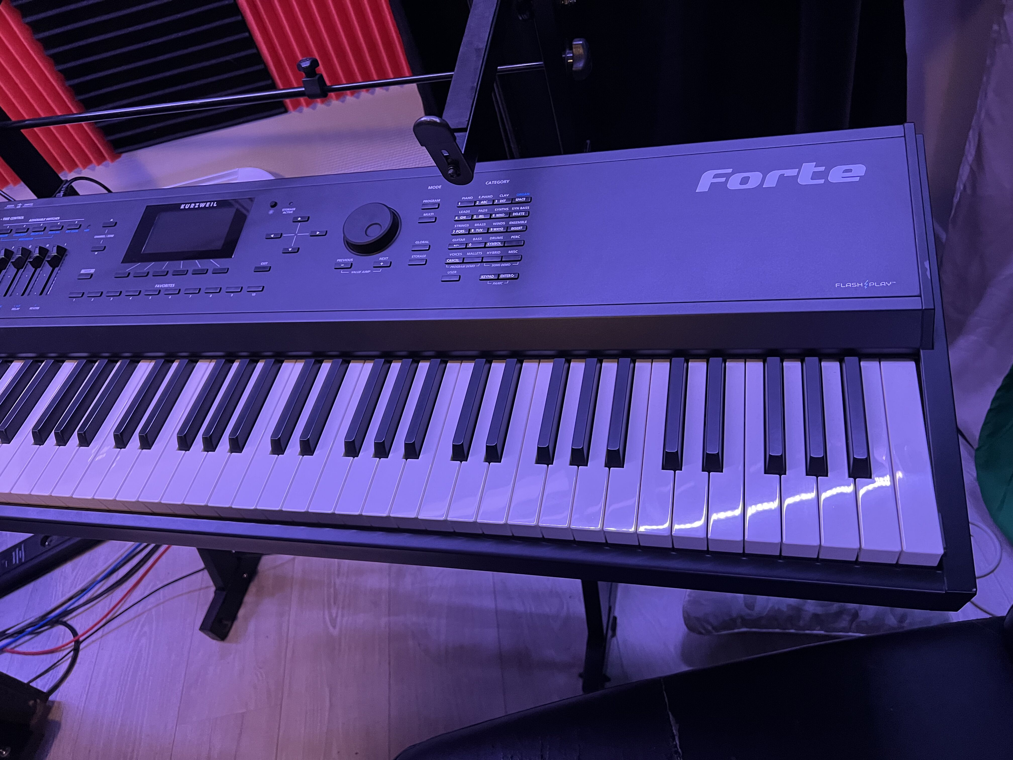Kurzweil Forte 88 – Clavier maître / piano de scène haut de gamme