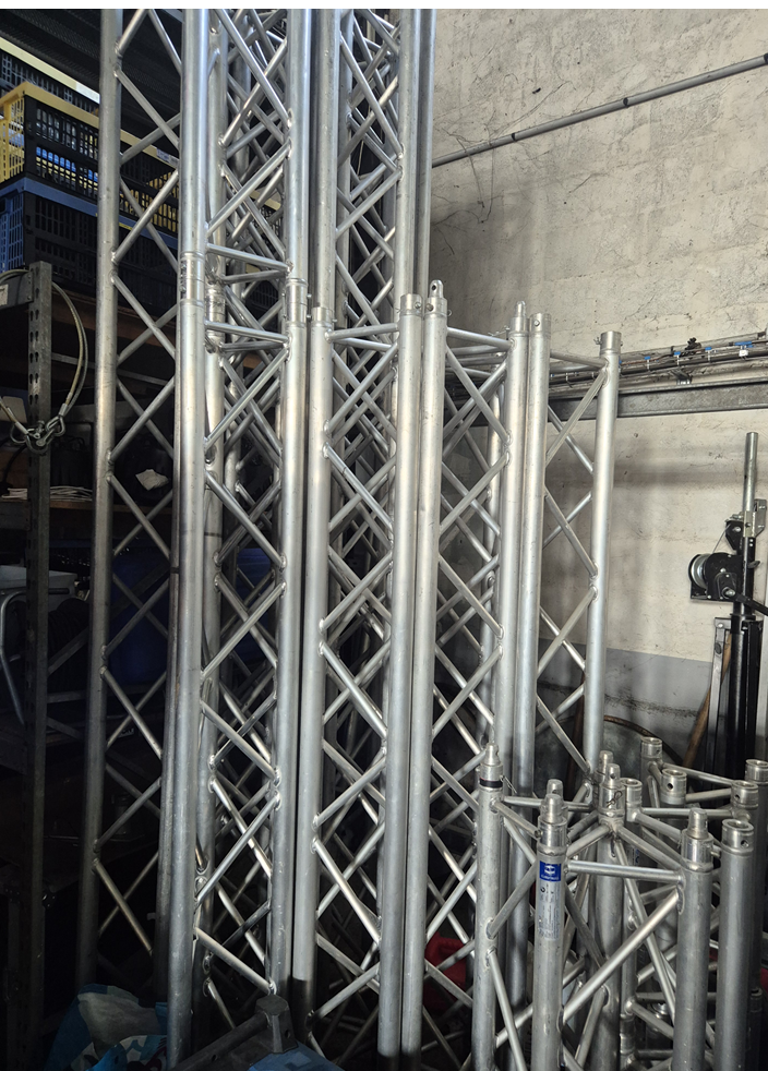VENDS STRUCTURE LUMIERE FD34 EUROTRUSS