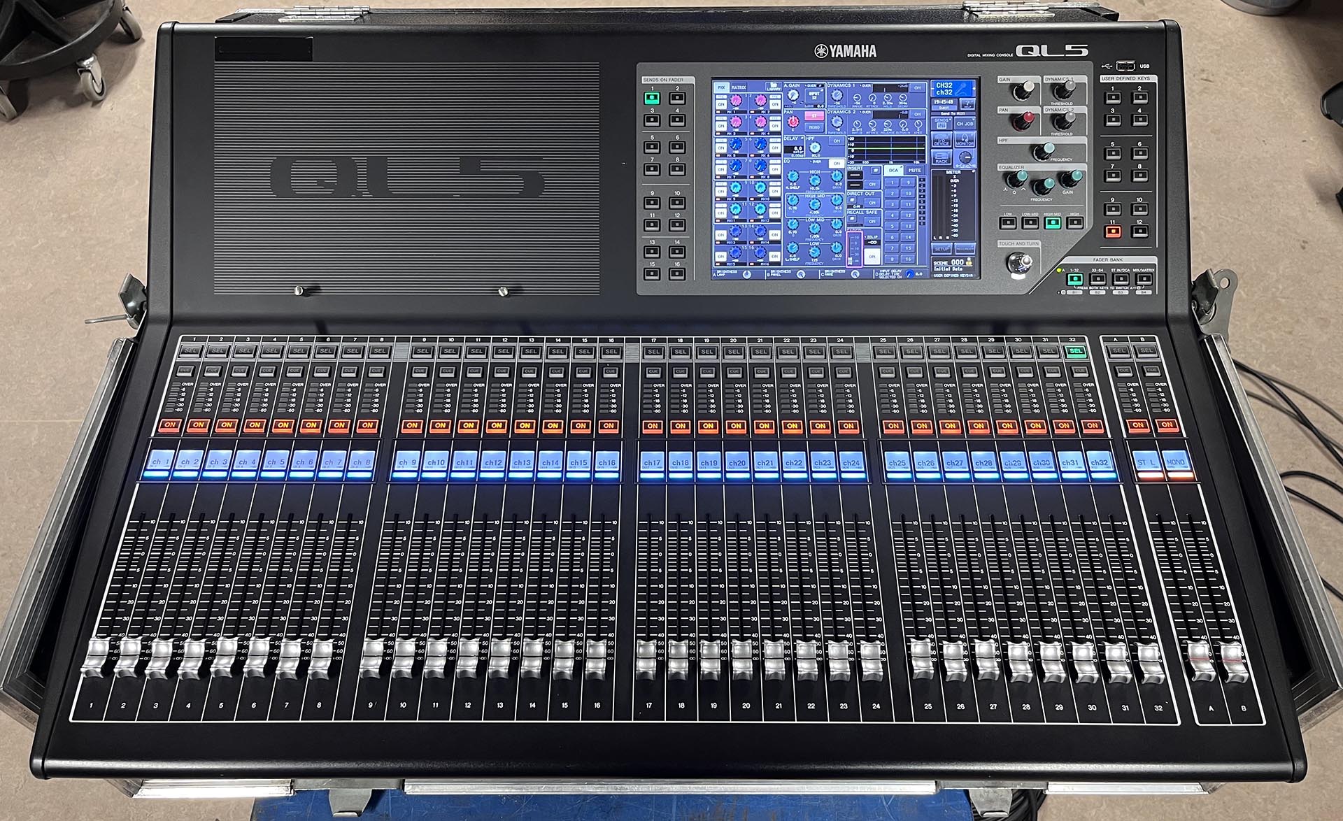 QL5 yamaha en flight case pro 