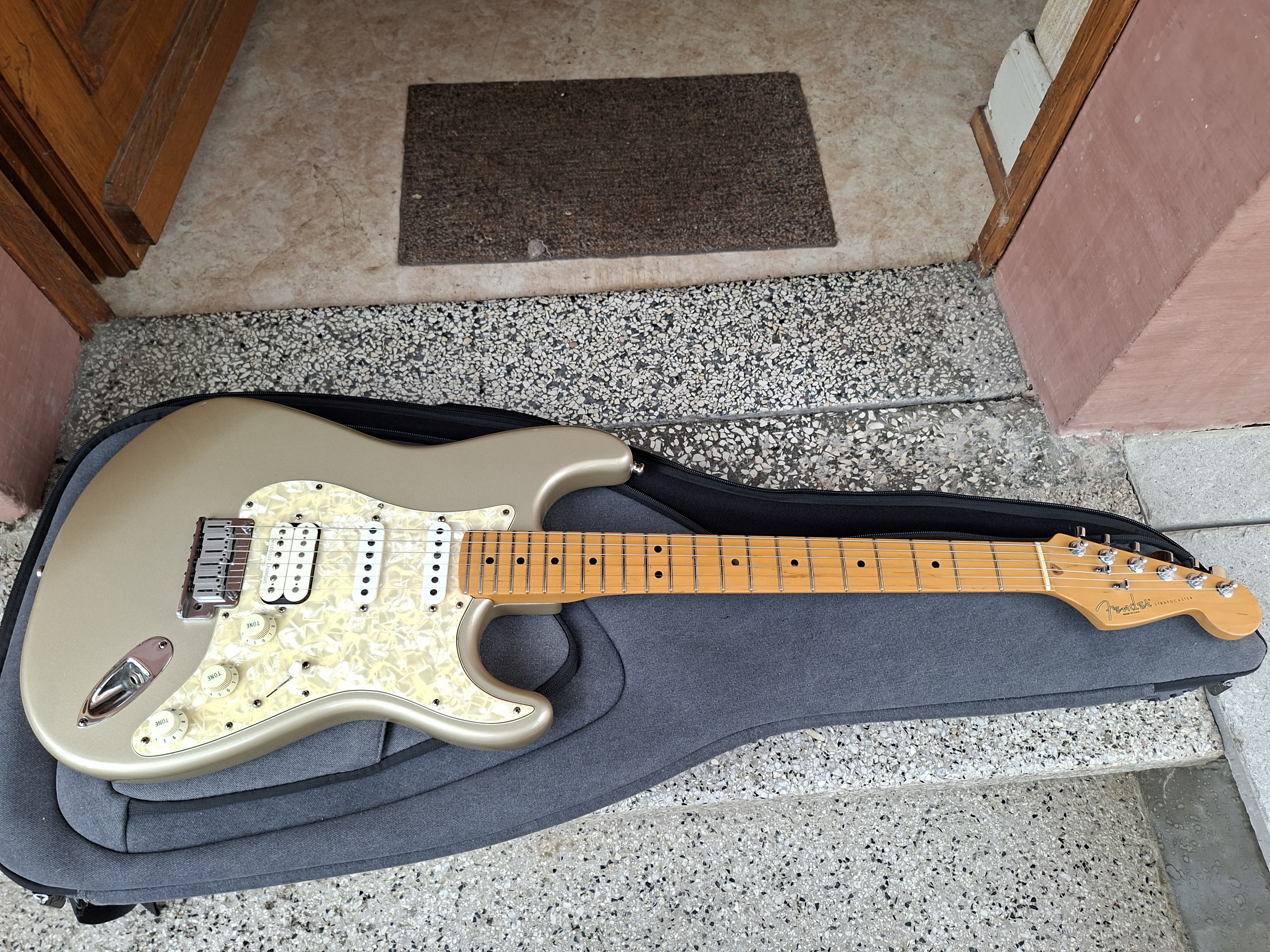Guitare Fender stratocaster USA