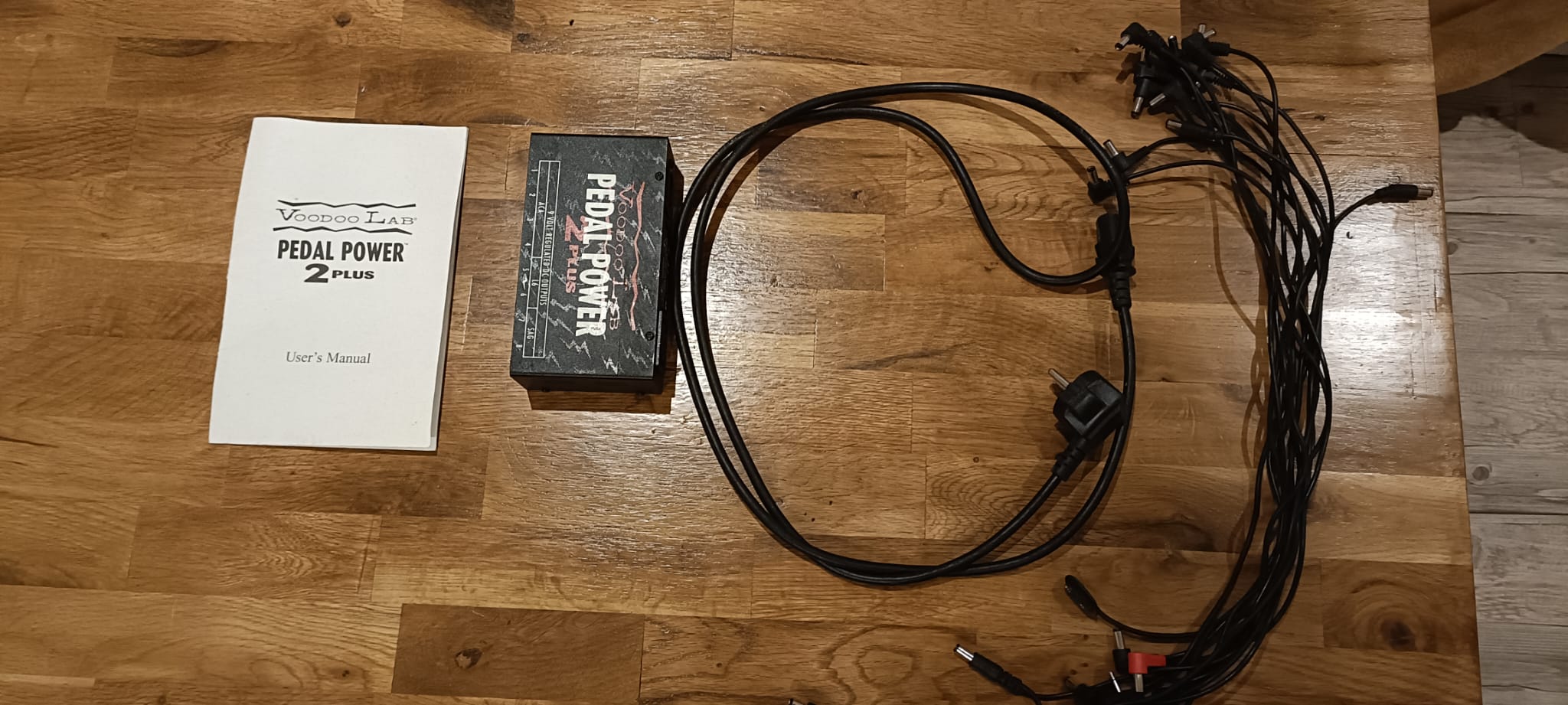 Vends Pedal Power 2 plus + 2 doubleurs de voltage
