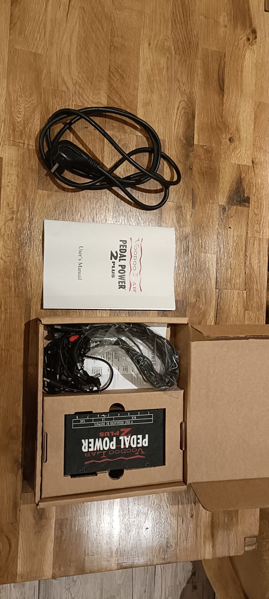 Vends Pedal Power 2 plus + 2 doubleurs de voltage