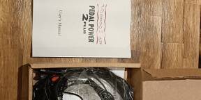 Vends Pedal Power 2 plus + 2 doubleurs de voltage