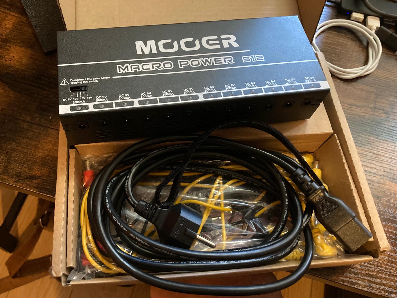 Vends Mooer Macro Power s12